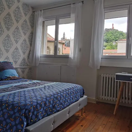 Chambre Privee Dans Appart Partage, Centre Ville, Avec Vue Sur Les Monuments Le Puy-en-Velay Exterior photo