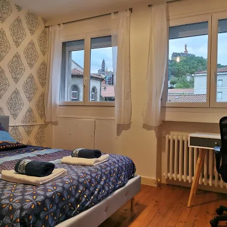 Chambre Privee Dans Appart Partage, Centre Ville, Avec Vue Sur Les Monuments Le Puy-en-Velay Exterior photo