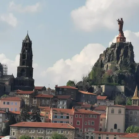 Chambre Privee Dans Appart Partage, Centre Ville, Avec Vue Sur Les Monuments Le Puy-en-Velay Exterior photo