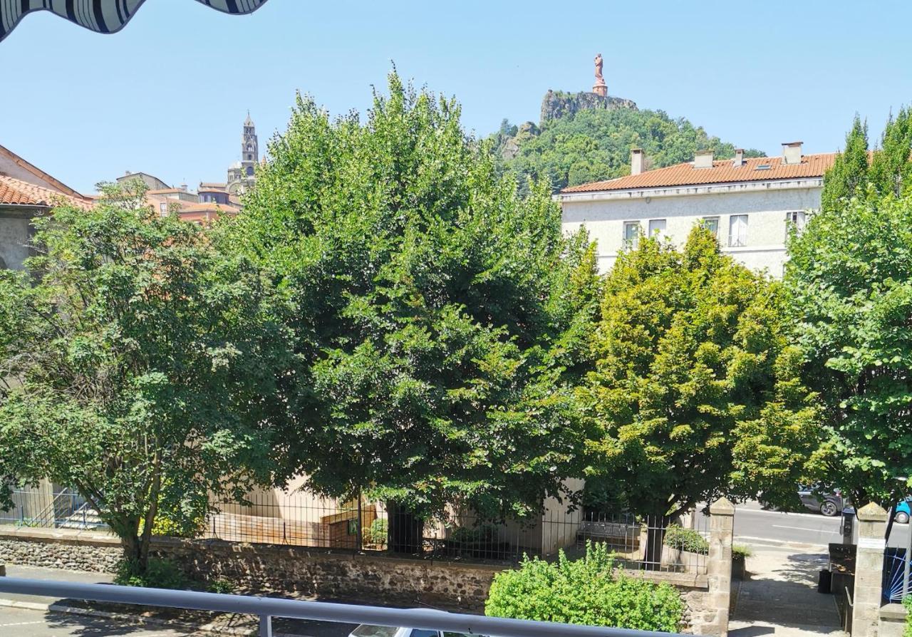 Apartment Privee Dans Partage, Centre Ville, Avec Vue Sur Les Monuments